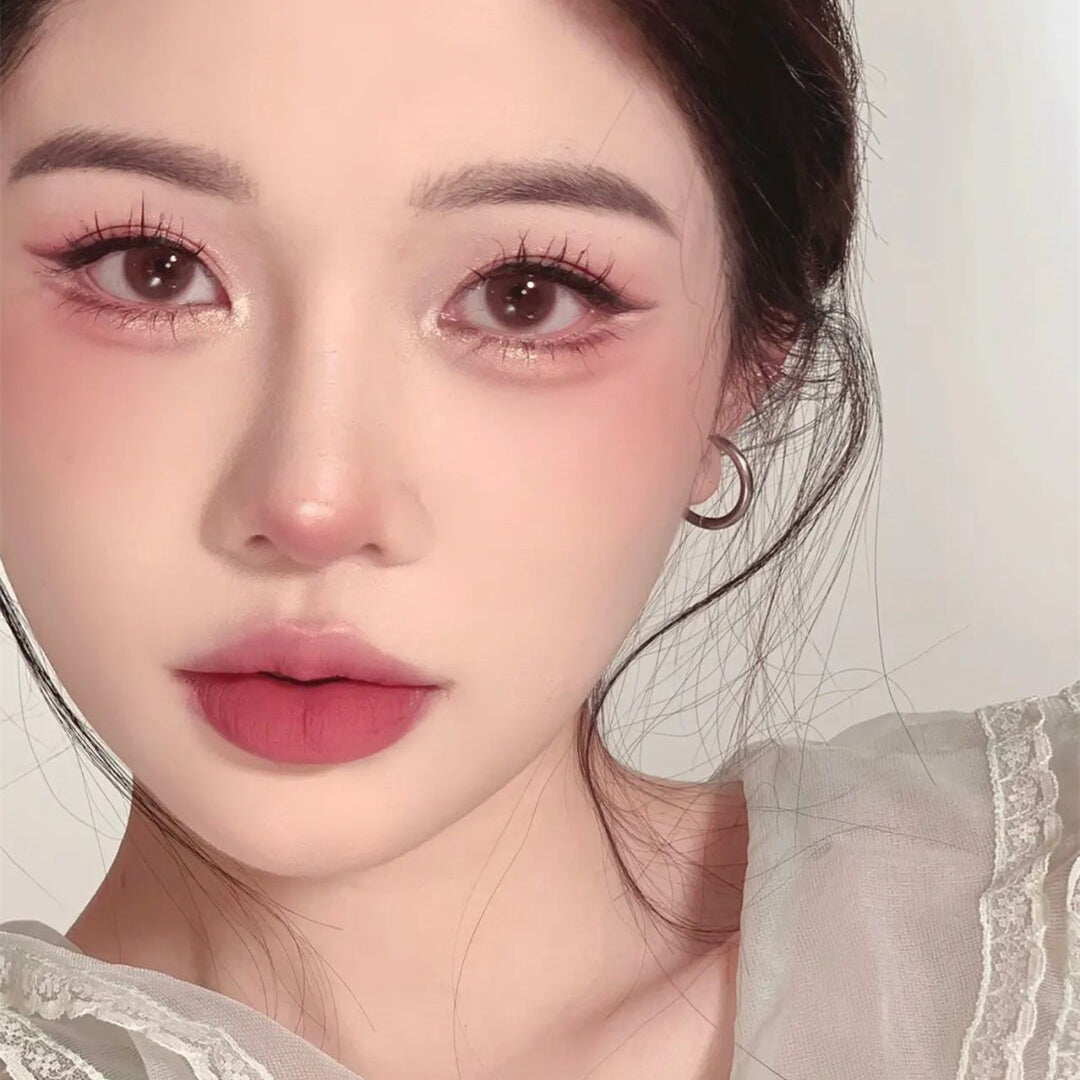 How To Do Natural Blush Makeup With Lip Mud