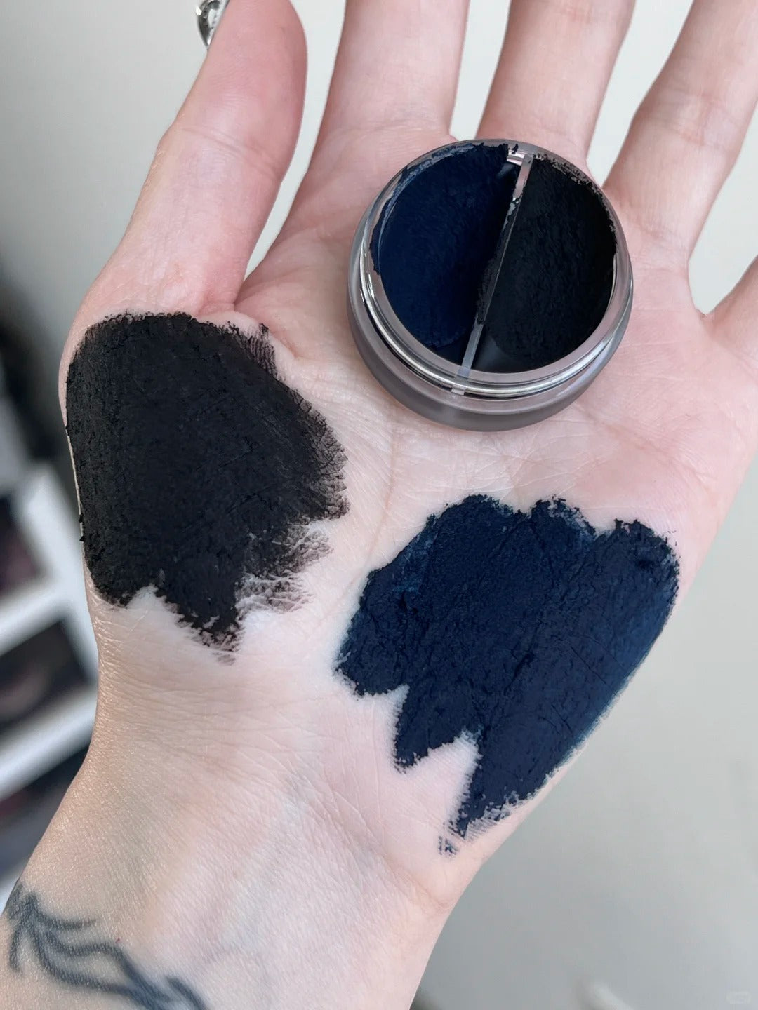 sushi様 freckle SHELLWE MAKEUP X freya86 PUNK BUNNY Denim Lip Mud 2 Pcs Set