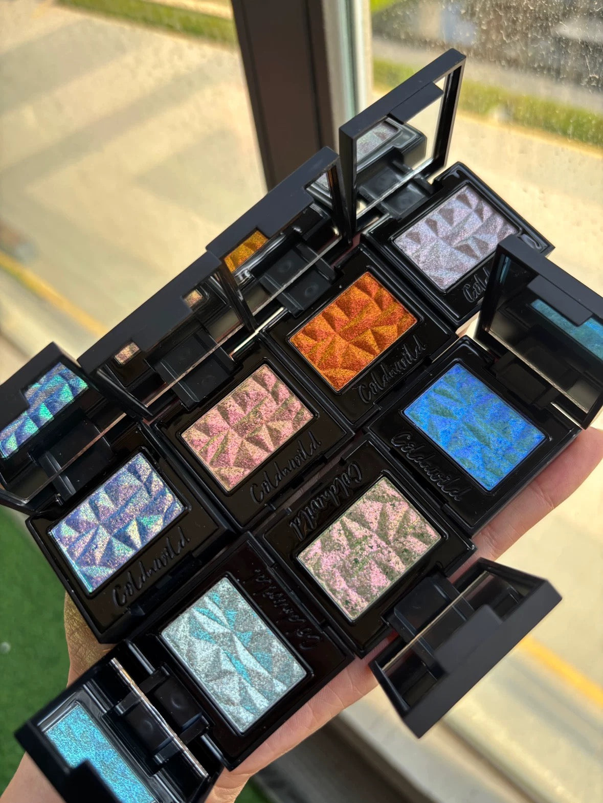 Cold N Wild Fluttering Heart Collection Super Chameleon Eyeshadow