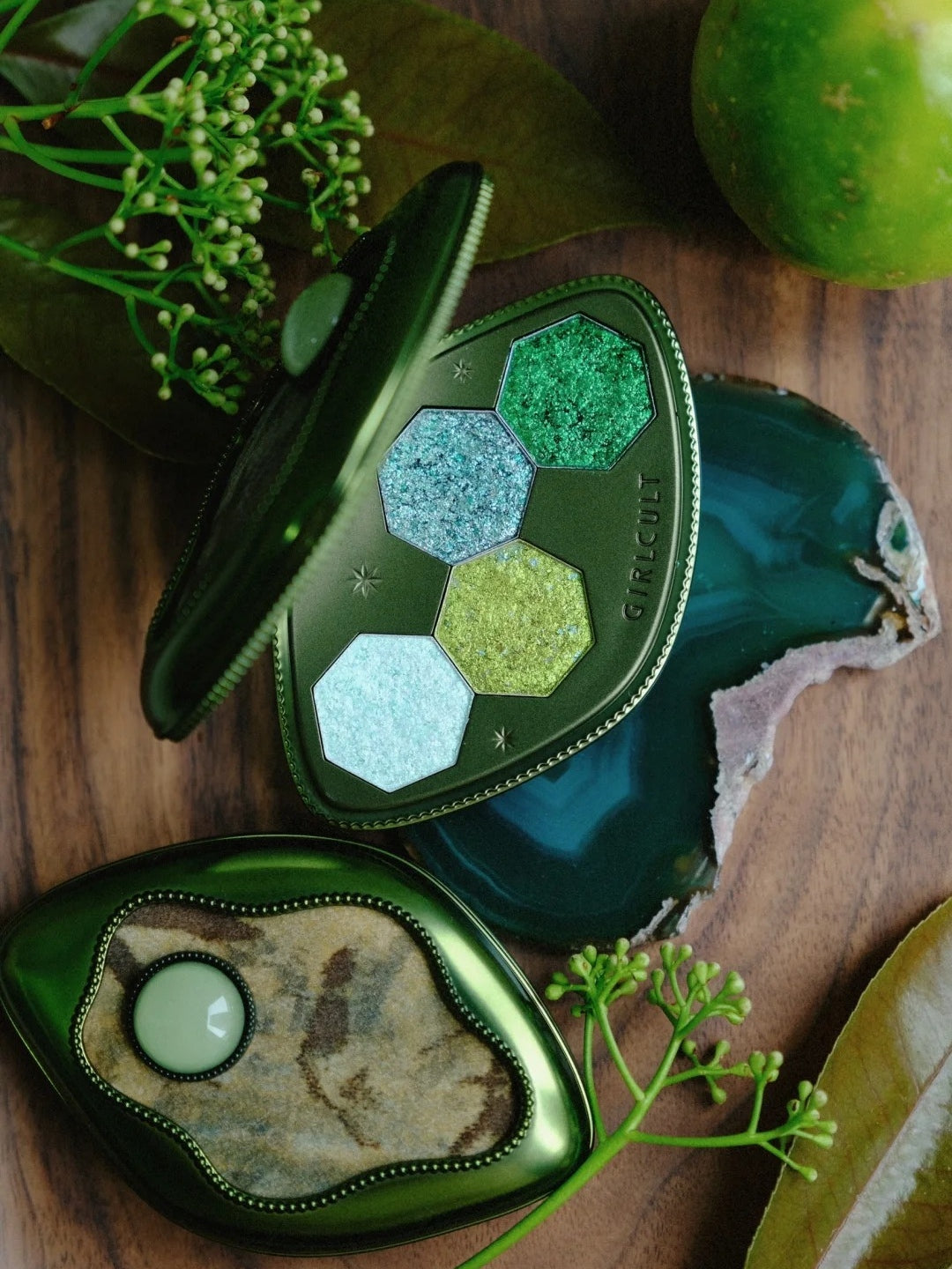 Girlcult Compendium of Materia Medica Collection Chameleon Eyeshadow Palette T4483