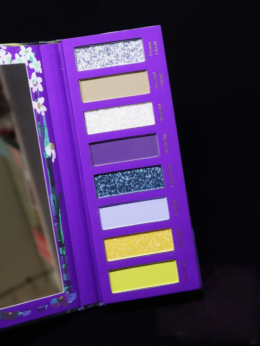 Narimi Midnight Narcissus 8-Color Chameleon Eyeshadow Palette (9.0