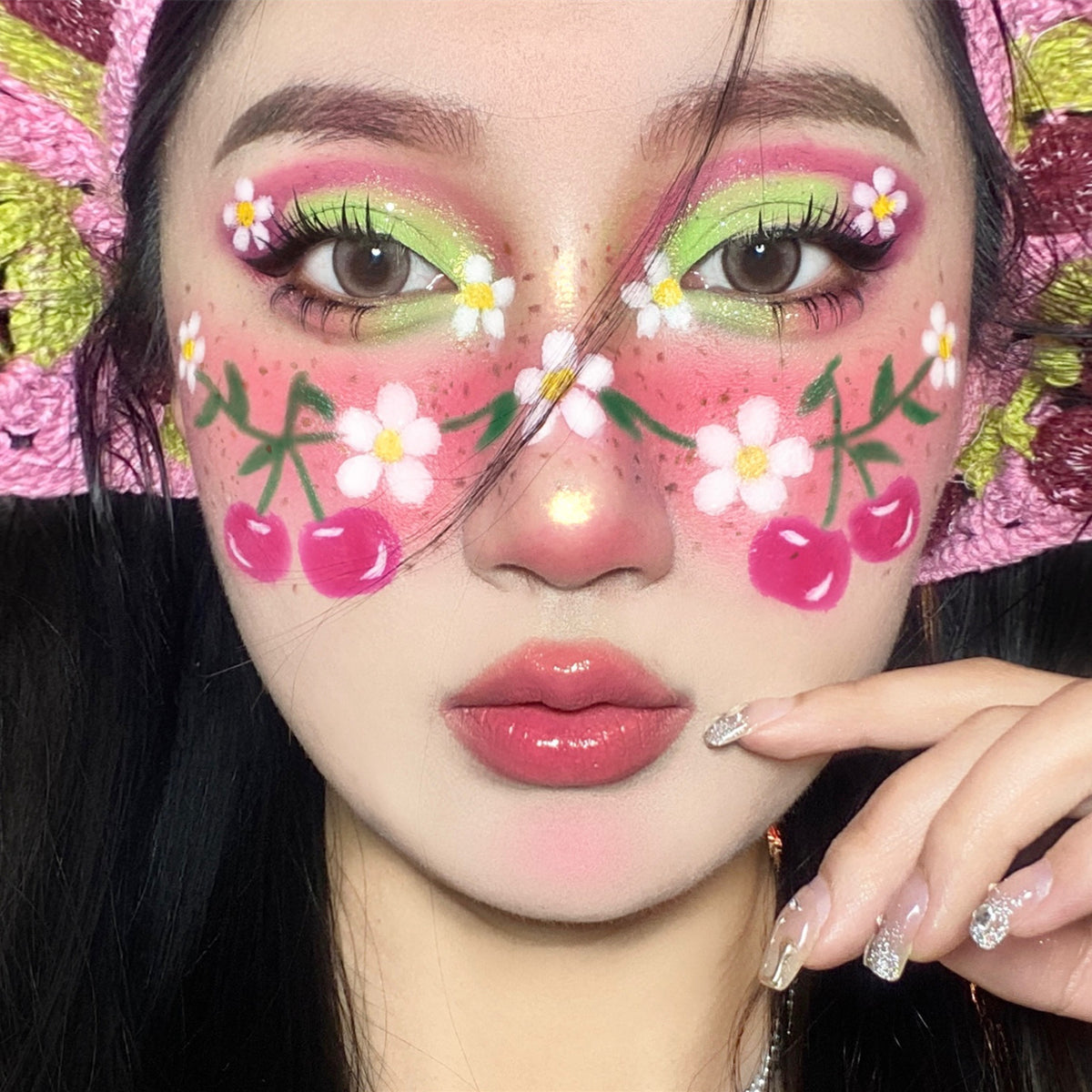 8 Collections Of Creative Makeup Looks, Freeze The Beauty Of Spring 💐