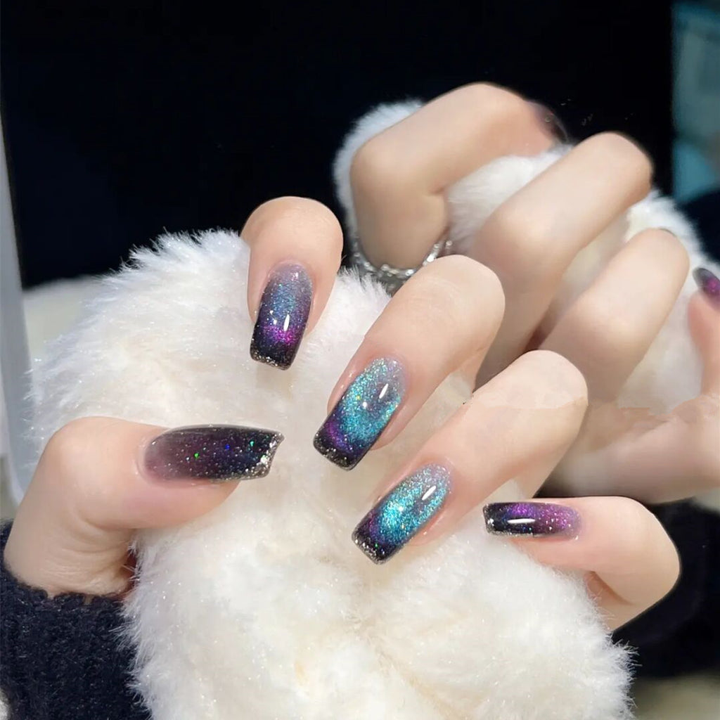 2022 Autumn And Winter Cat Eye Gel Nails Trend