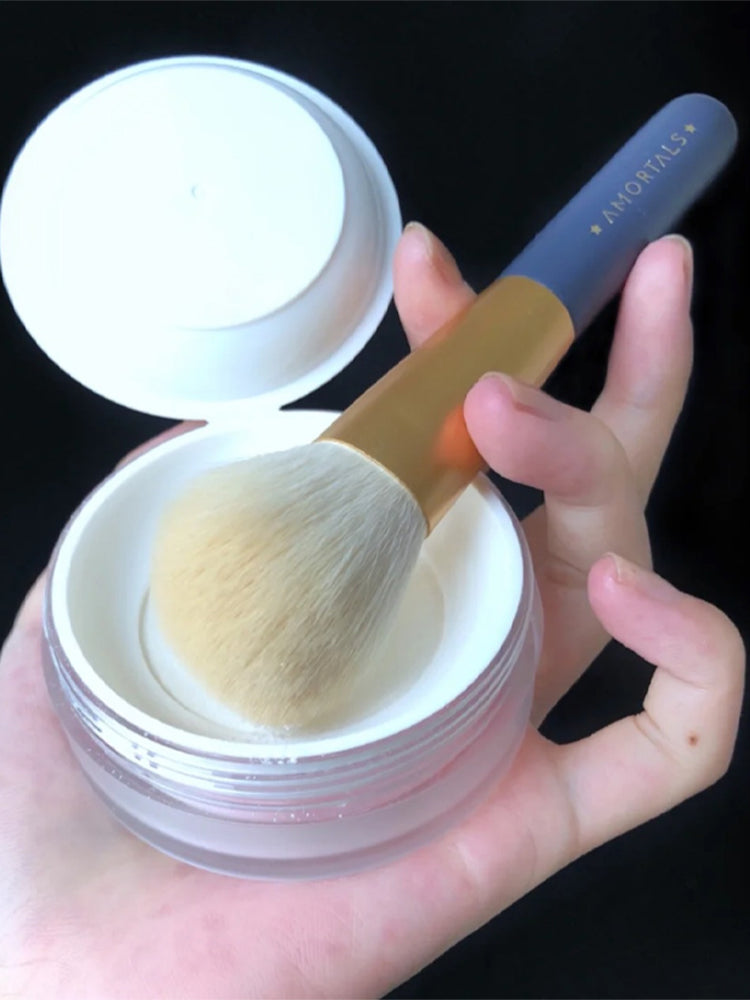 AMORTALS Star-Beats Makeup Brush For Blusher & Loose Powder T3309