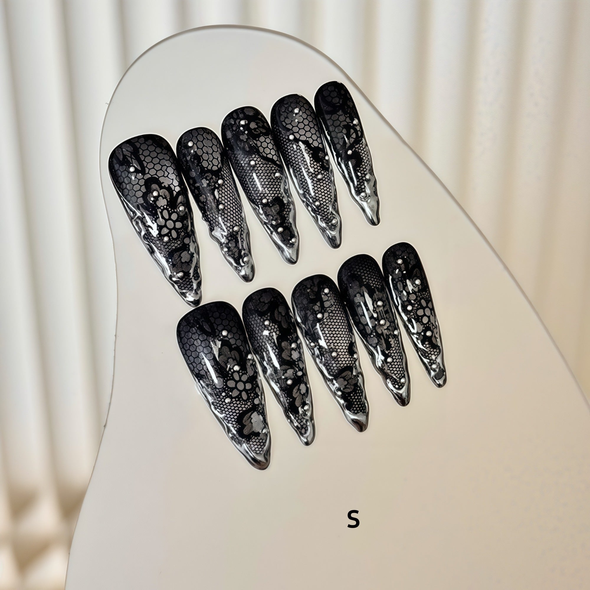 ETERNITY'C Handmade Custom Black Lace Liquid Metal Pressed On Wearable Nails T5024