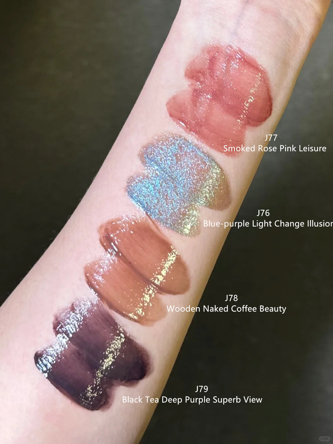 ملمع شفاه جيرل كولت فوكس سيريز لايت تشاميليون ميرور تي 3058 