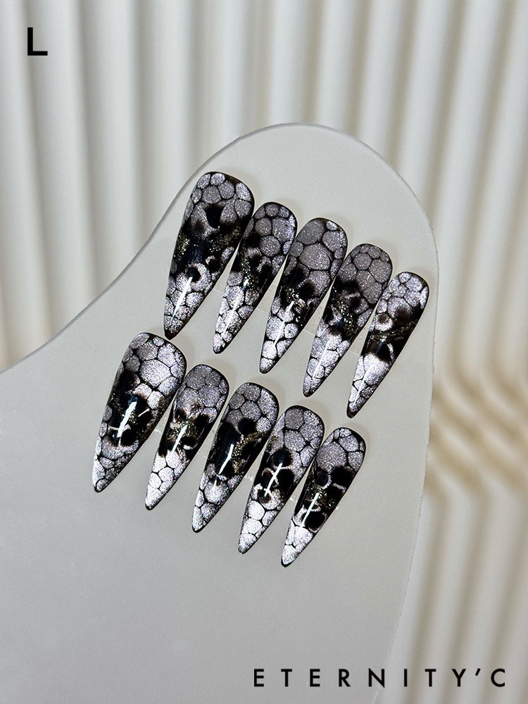 ETERNITY'C Handmade Custom Shining Lizard Pressed On Wearable Nails T4990