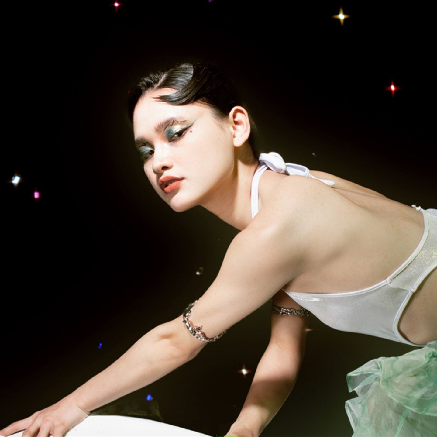 QianYan Cosmic Mind 16-Color Holographic Eyeshadow Palette T3871