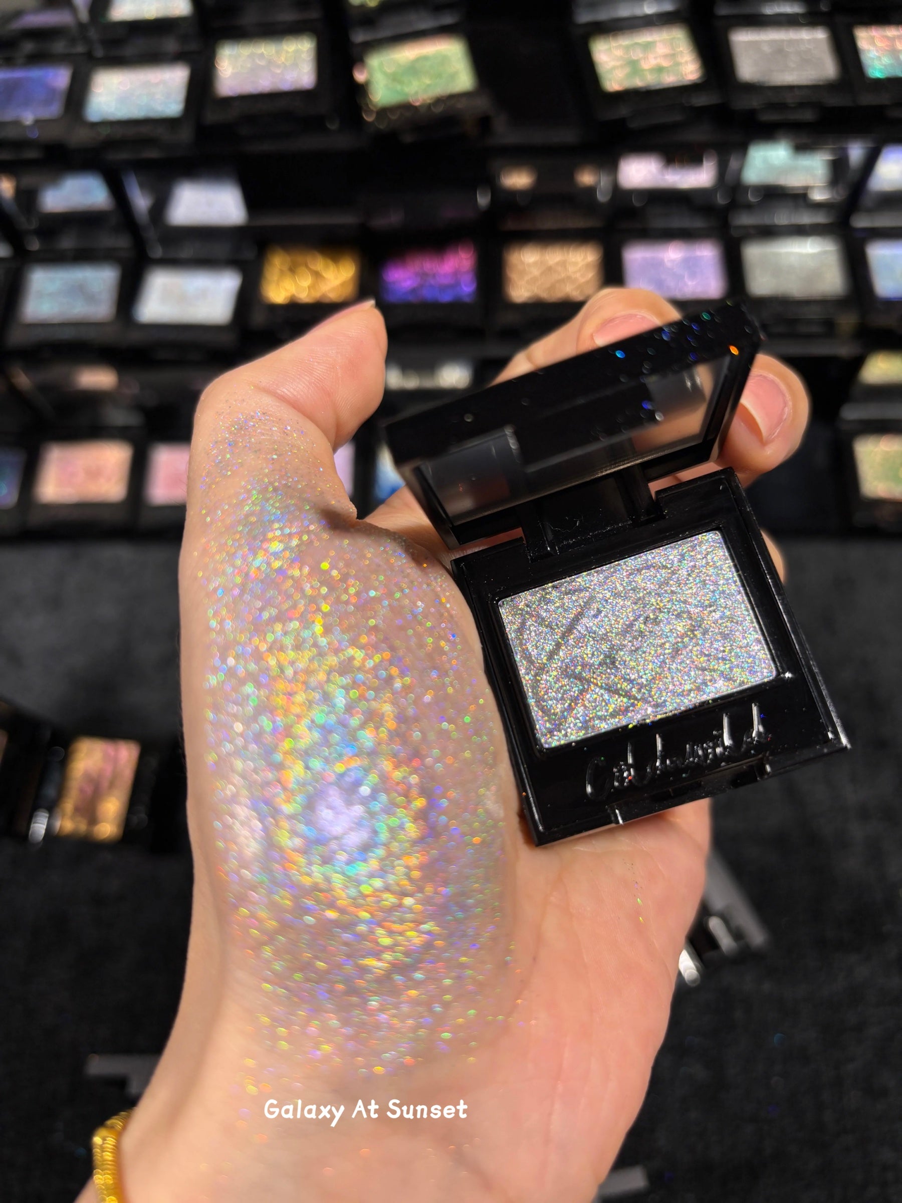 Cold N Wild Fluttering Heart Collection Super Chameleon Eyeshadow T5658