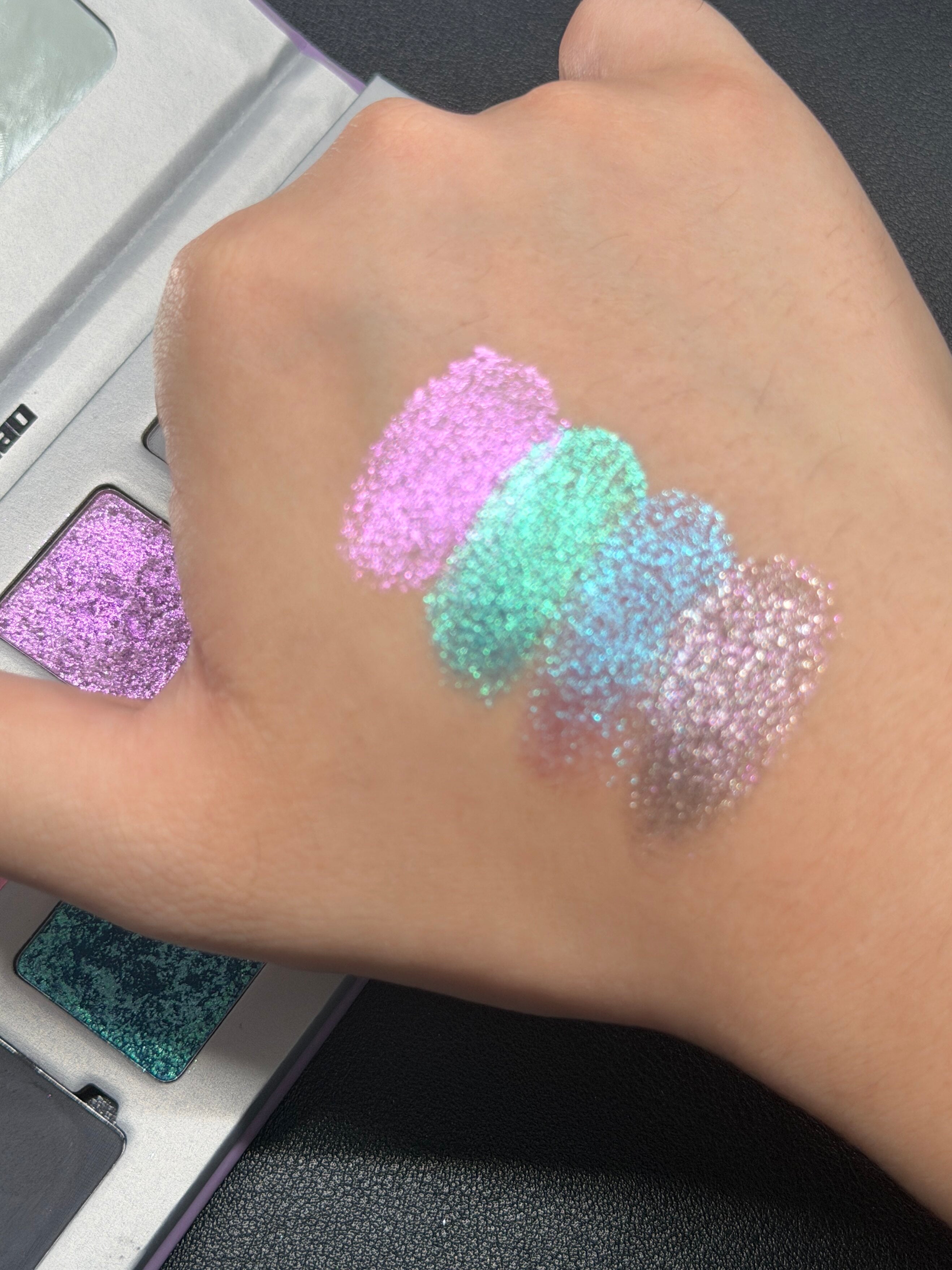 ROINGNEAO Dream Swallow Ballet Smoky Eyeshadow Palette T5934