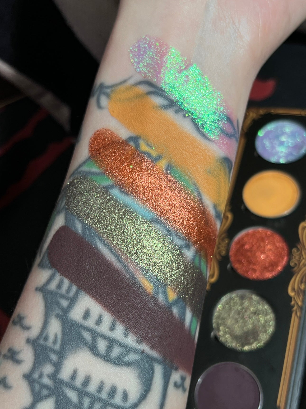 SHELLWE MAKEUP Wulfa Chameleon Eyeshadow Palette T3931