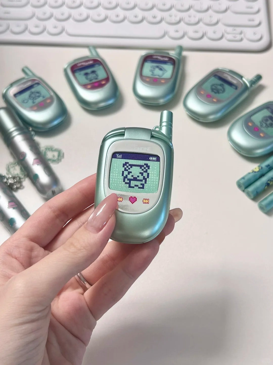 Little Ondine x Tamagotchi Collection Multi-use Makeup Powder T5909