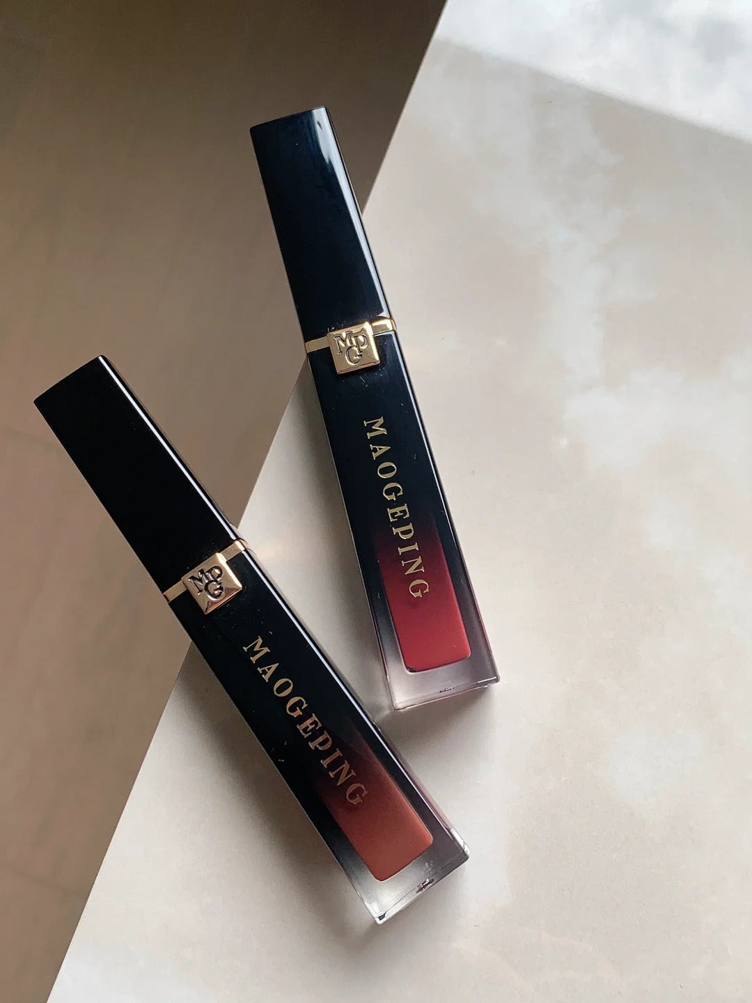 MAOGEPING Zero Burden Airy Matte Lip Glaze T4135