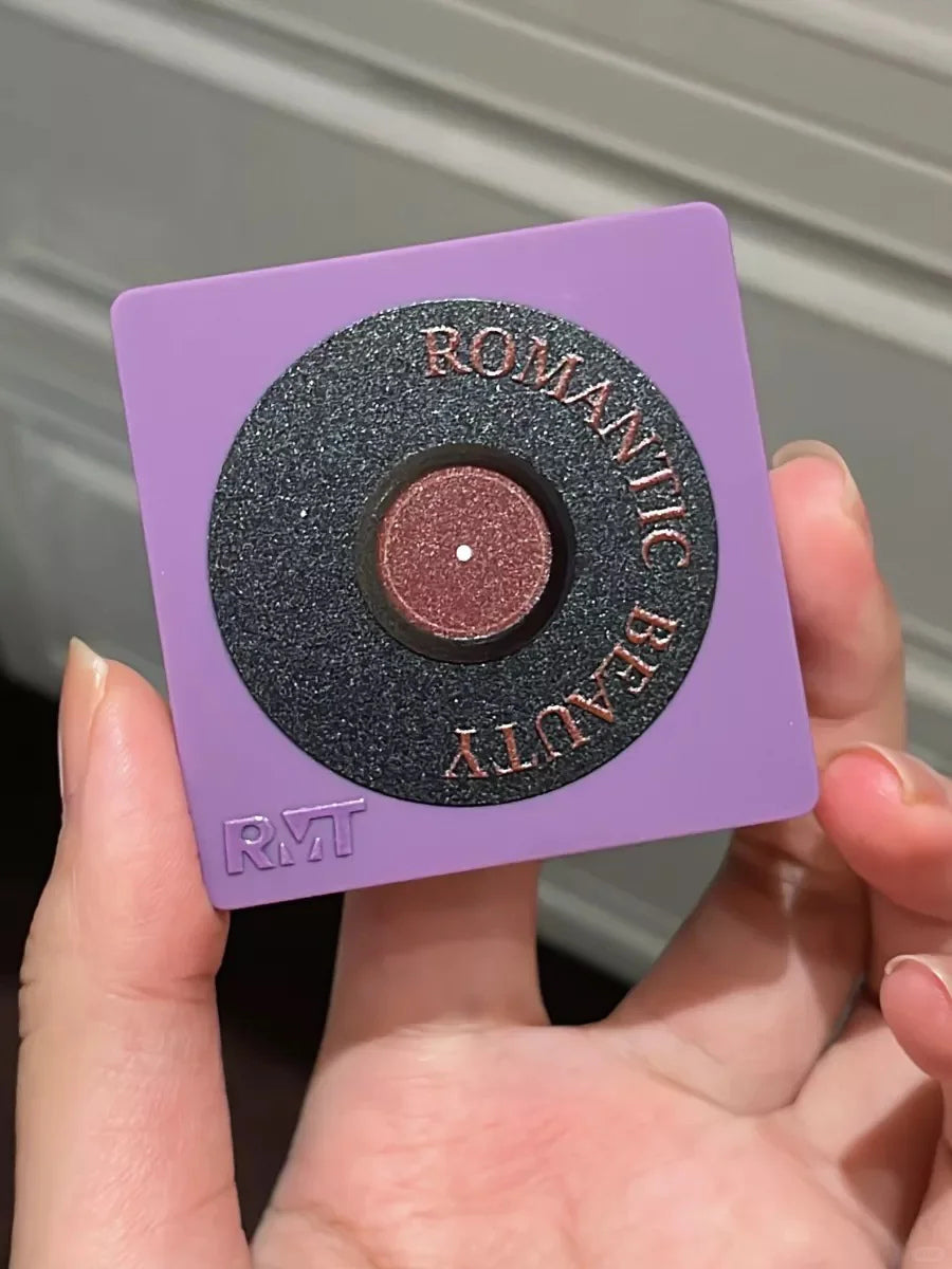 ROMANTIC BEAUTY Vinyl Record 4 Color Eyeshadow Palette T3882
