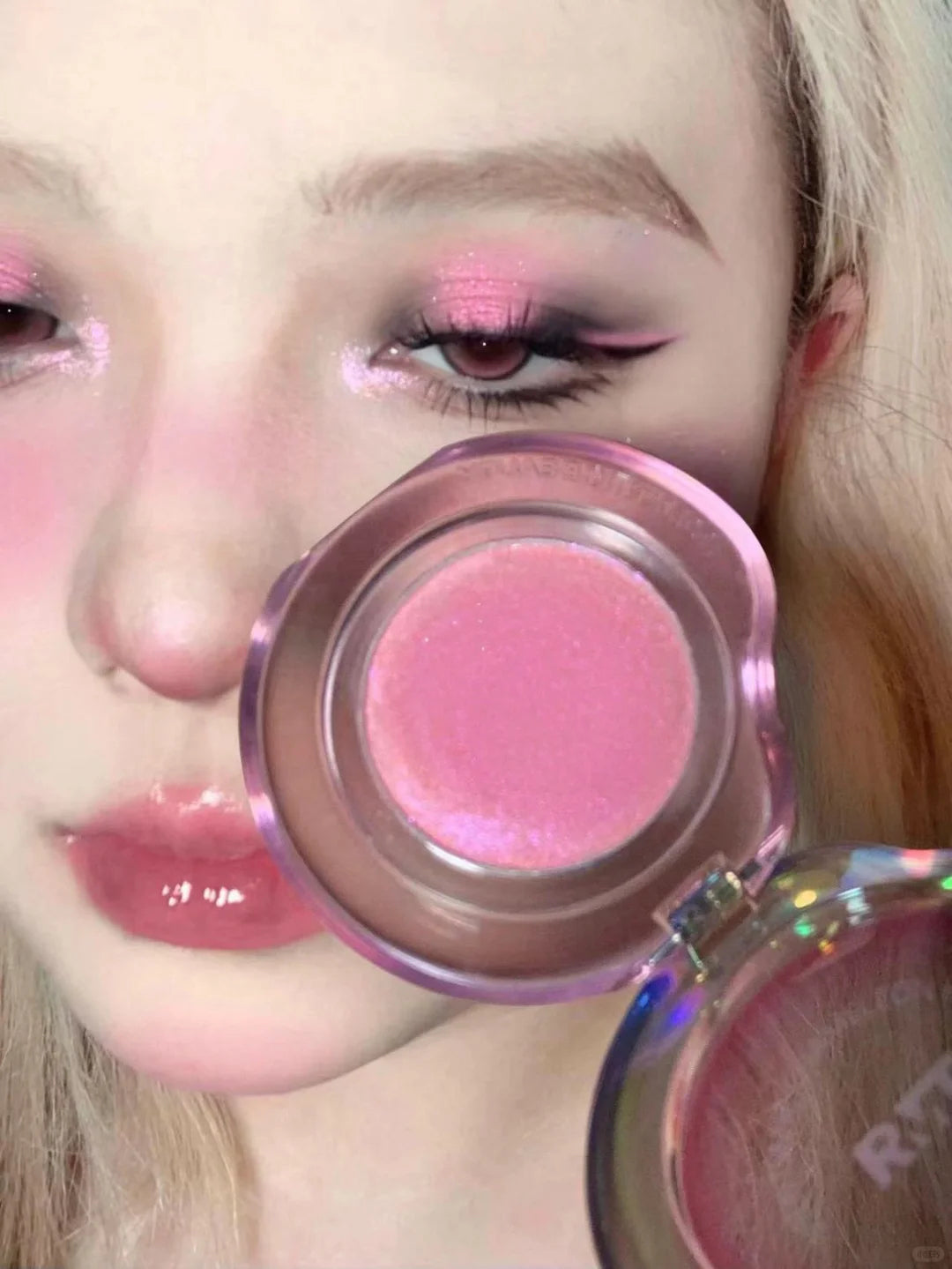 ROMANTISK SKØNHED Monokromatisk kameleon highlighterpulver T3880