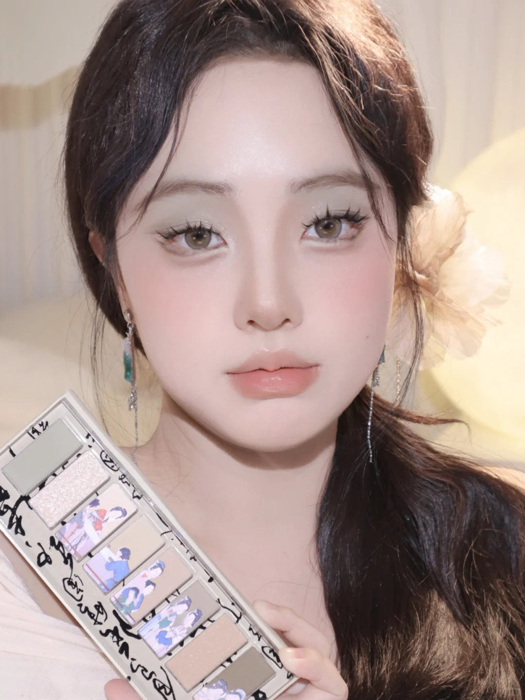 COLORROSE Artist's Fantasy 8-Color Eyeshadow Palette T3831