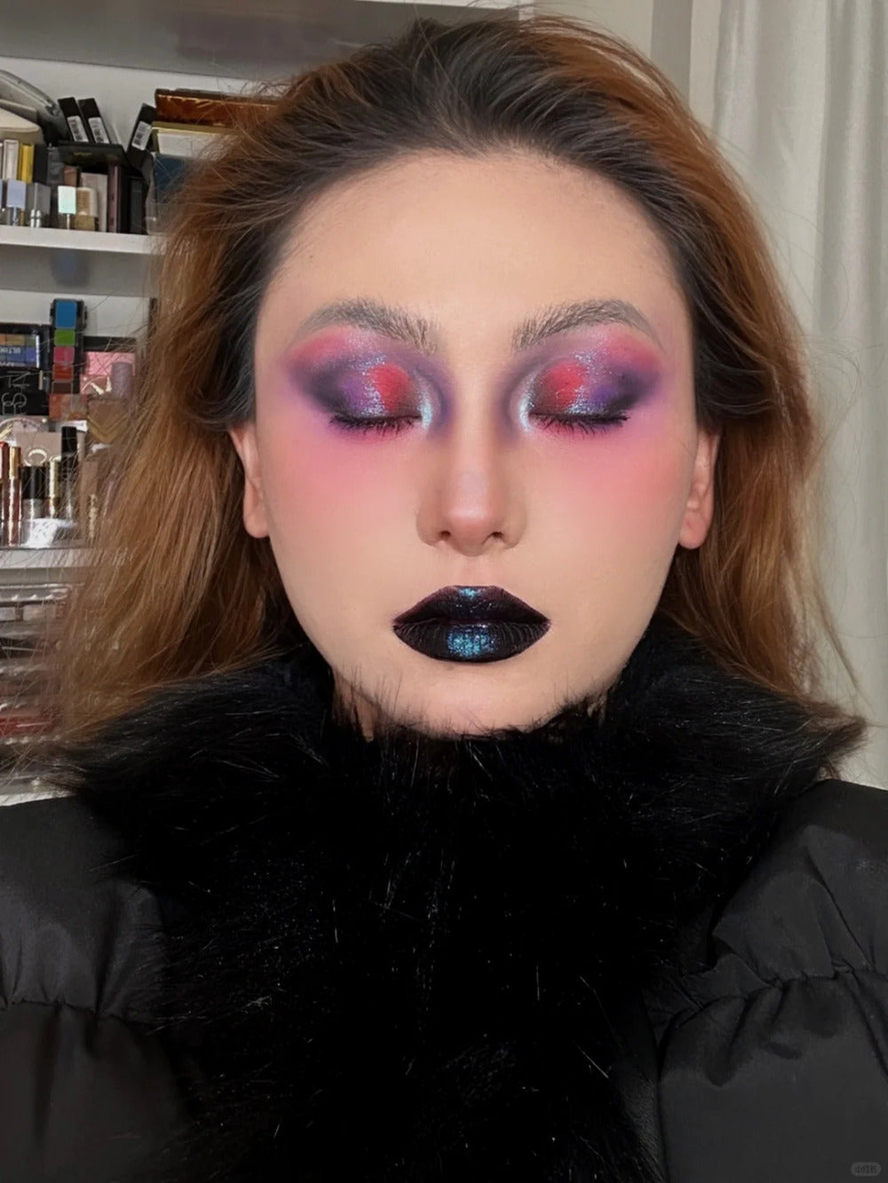 Narimi Fireflies In Dark Night 8-farvet øjenskyggepalette (6.0) T3840