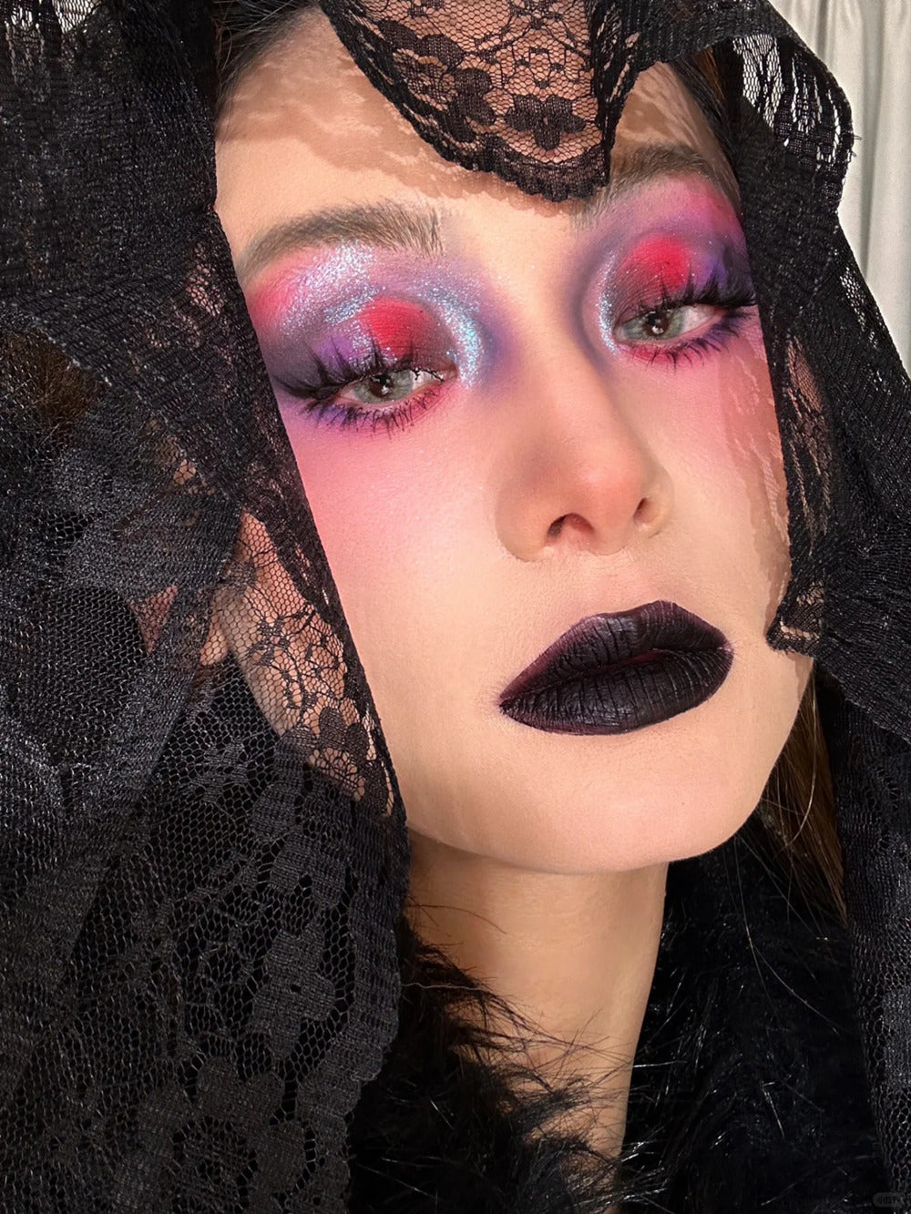 Narimi Fireflies In Dark Night 8-farvet øjenskyggepalette (6.0) T3840