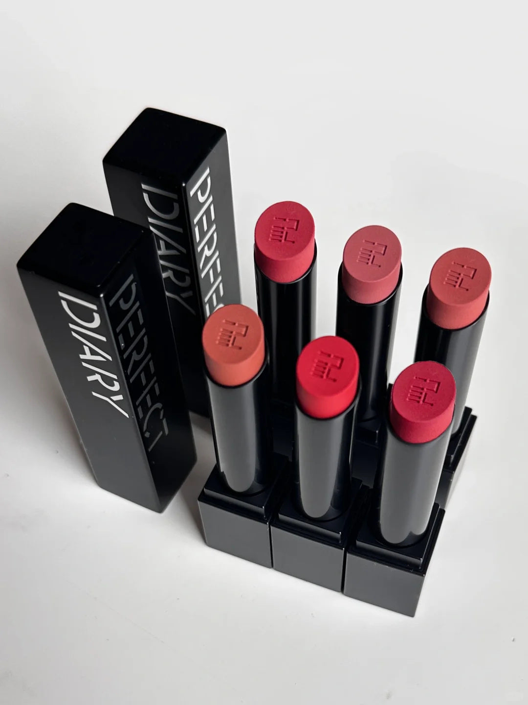 Perfect Diary Bionic Film Essence Silky Matte Lipstick T3867