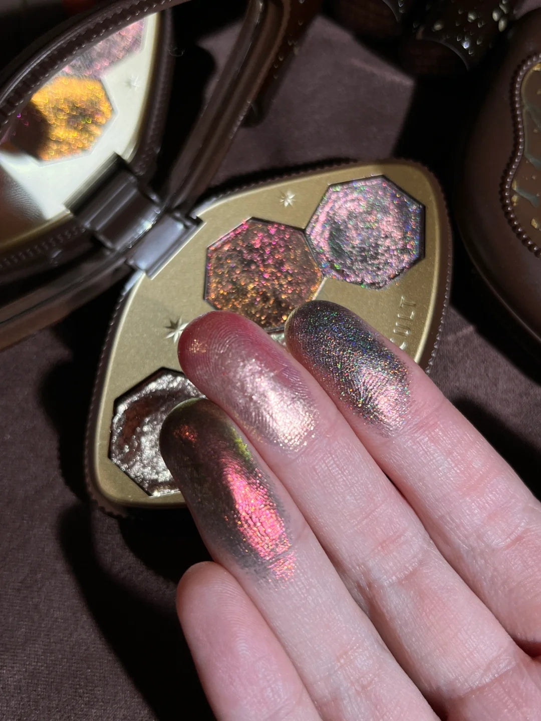 Girlcult Gold Digger Belle Series Fantasy Chameleon Eyeshadow Palette T3971
