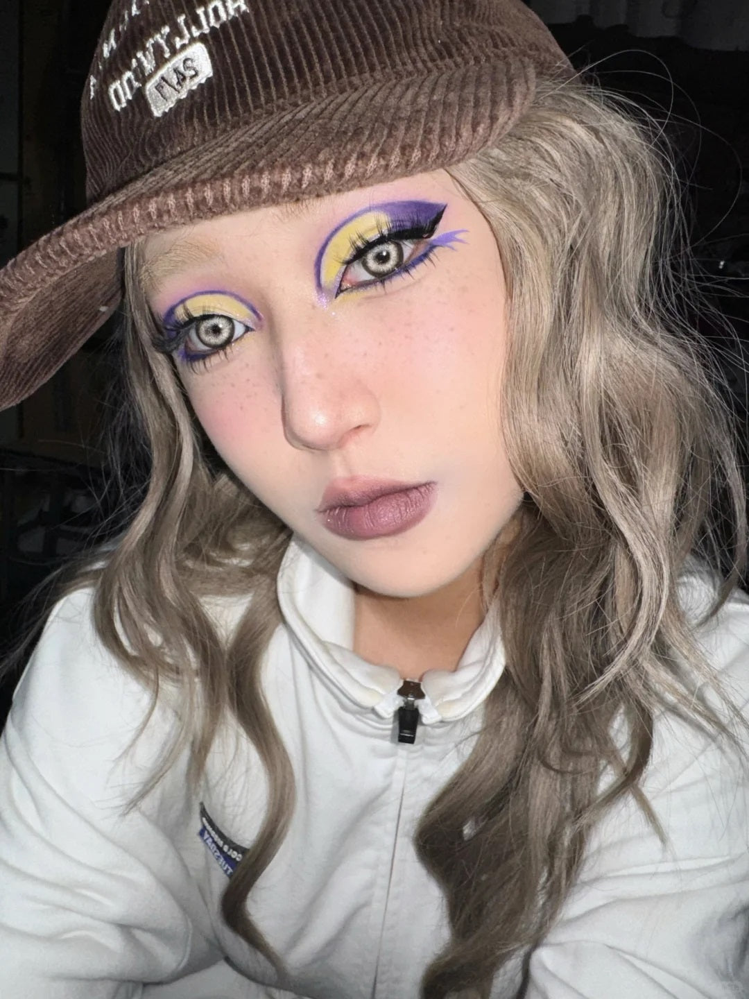 EXILEJOY Temperaturforskel 77℃ 4-farvet øjenskyggepalette T4026