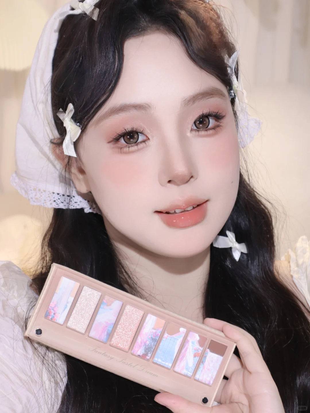 COLORROSE Artist's Fantasy 8-Color Eyeshadow Palette T3831