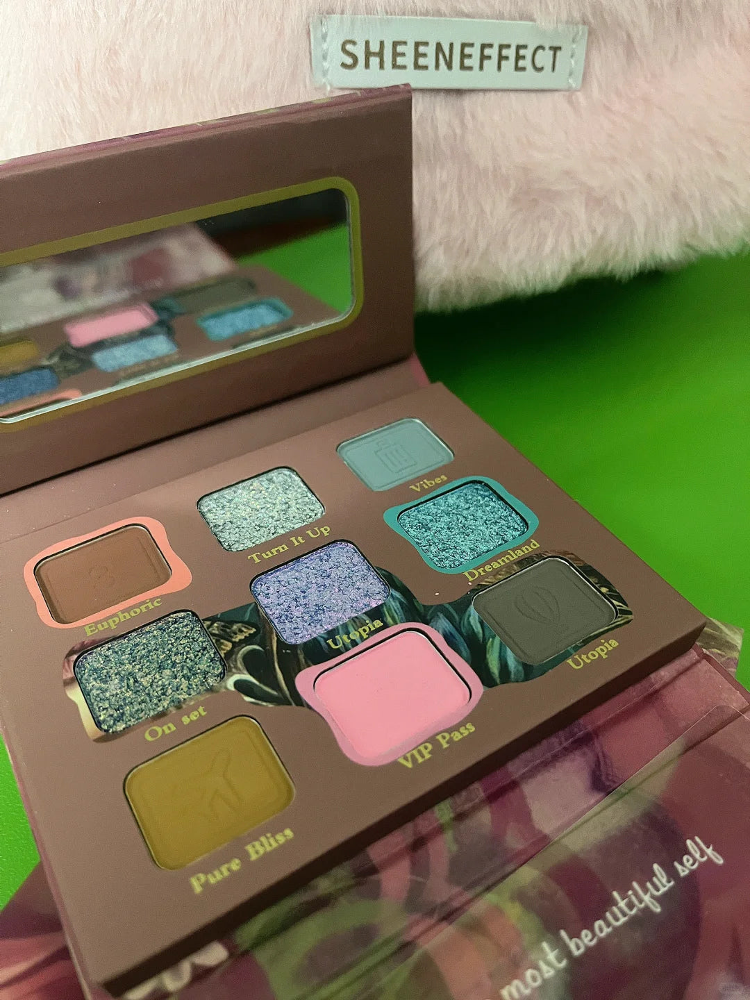 SheenEffect X NIKESANSAN Dream Love Chameleon Eyeshadow Palette T3873