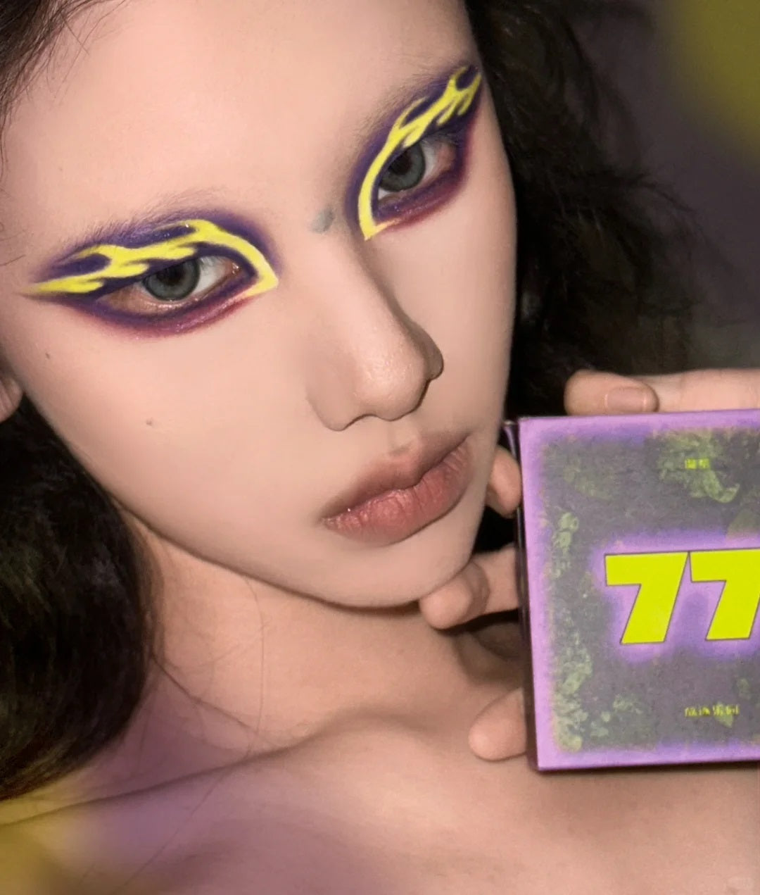 EXILEJOY Temperature Difference 77℃ 4-color Eyeshadow Palette T4026