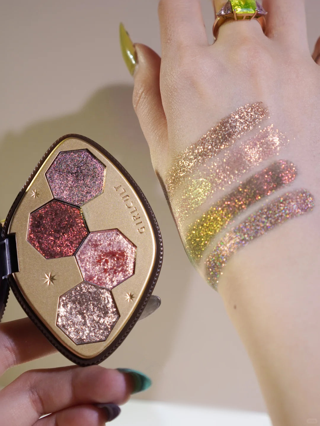 Girlcult Gold Digger Belle Series Fantasy Chameleon Eyeshadow Palette T3971