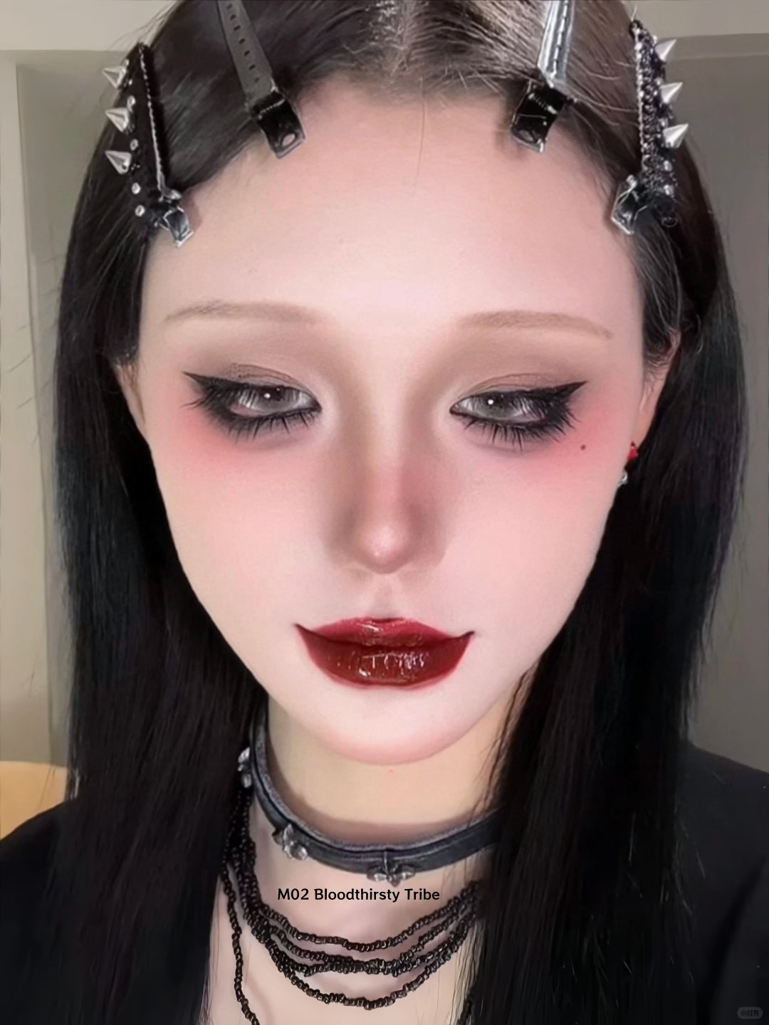DE'LANCI Otherworldly Gothic Airy Matte & Mirror Lip Gloss T5432
