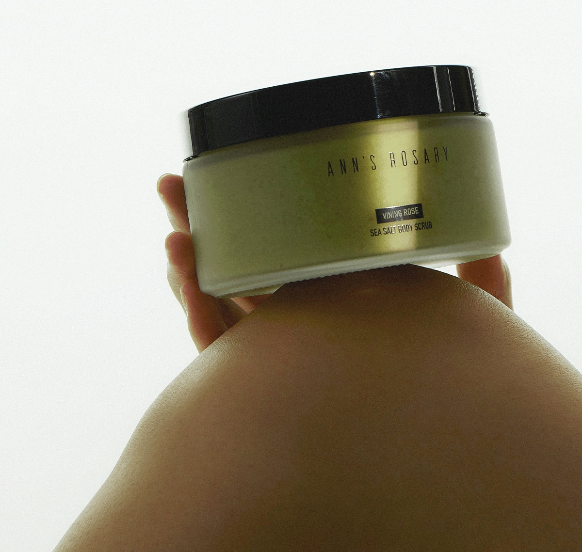 ANN'S ROSARY Vining Rose Sea Salt Body Scrub T5965