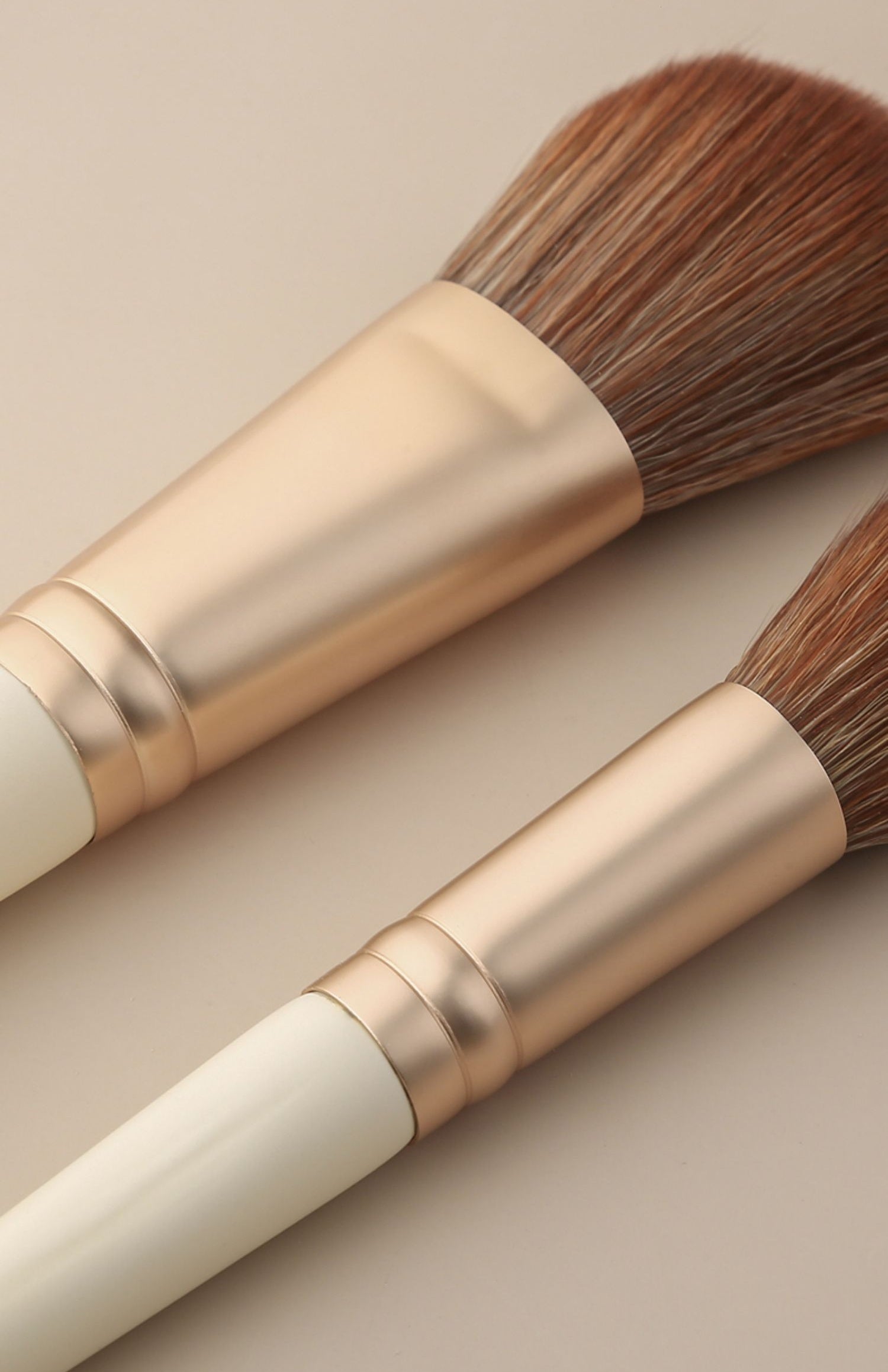 SHOUSHOULANG Corn Poppy Collection Professional Makeup Brush 13 Pcs Set T4929