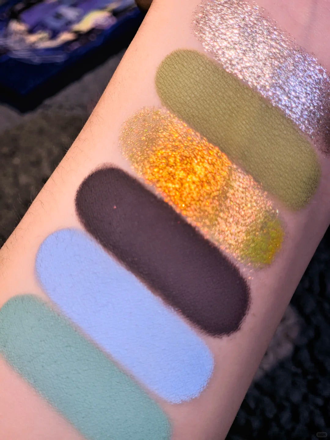 Narimi Pearl 12-Color Chameleon Eyeshadow Palette (10.0) T5799