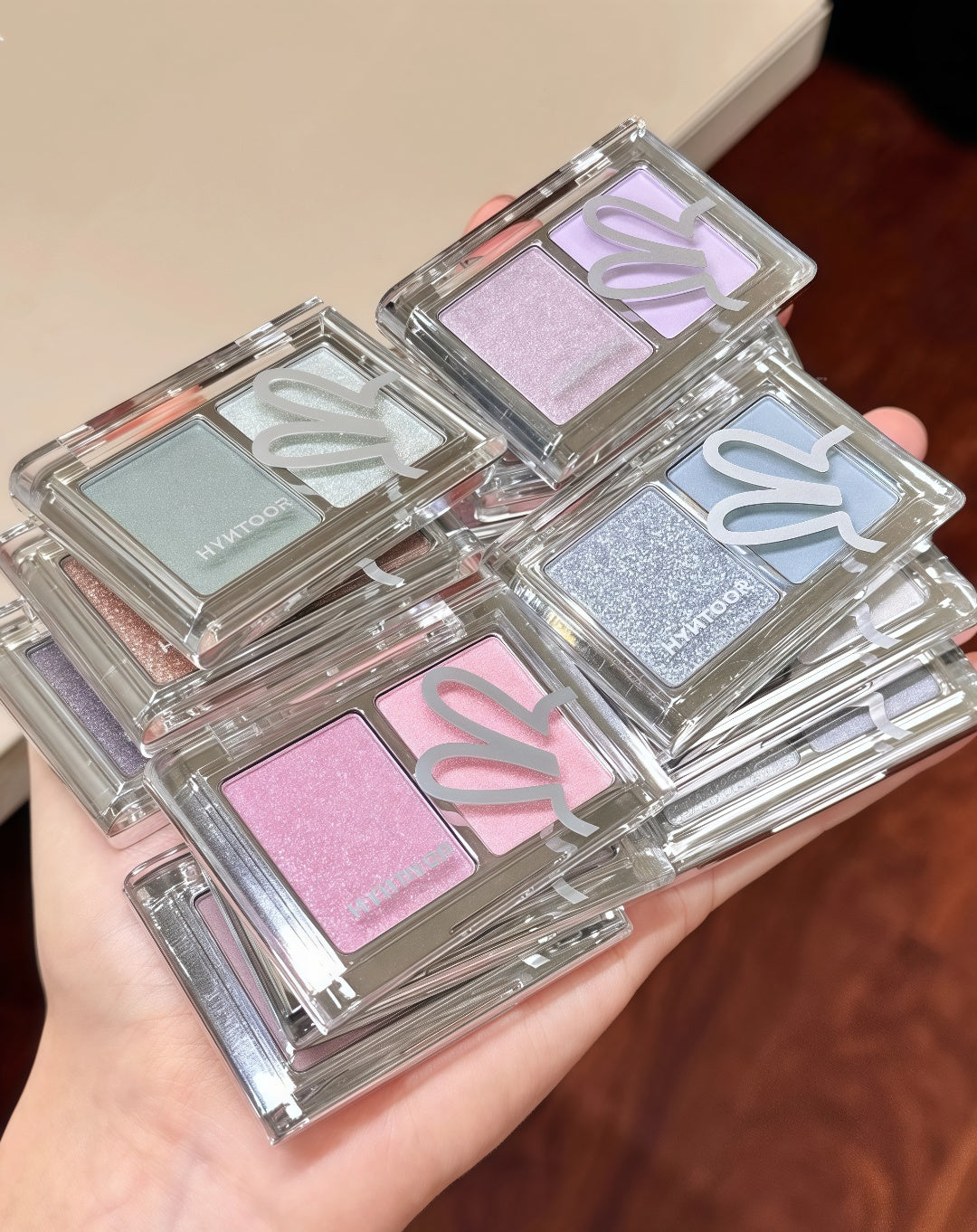 HYNTOOR Cooling Collection Matte & Pearlescent Eyeshadow Palette T4560