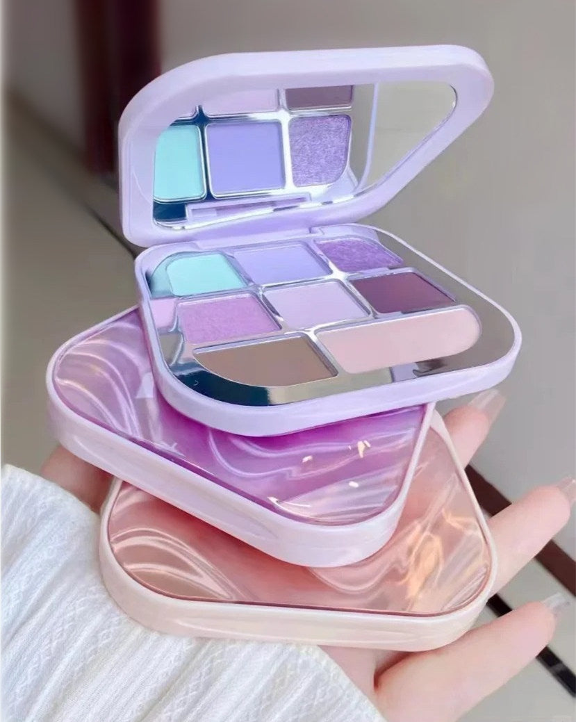 FOCALLURE 8-Color Pearlescent Chameleon Eyeshadow Palette T4304