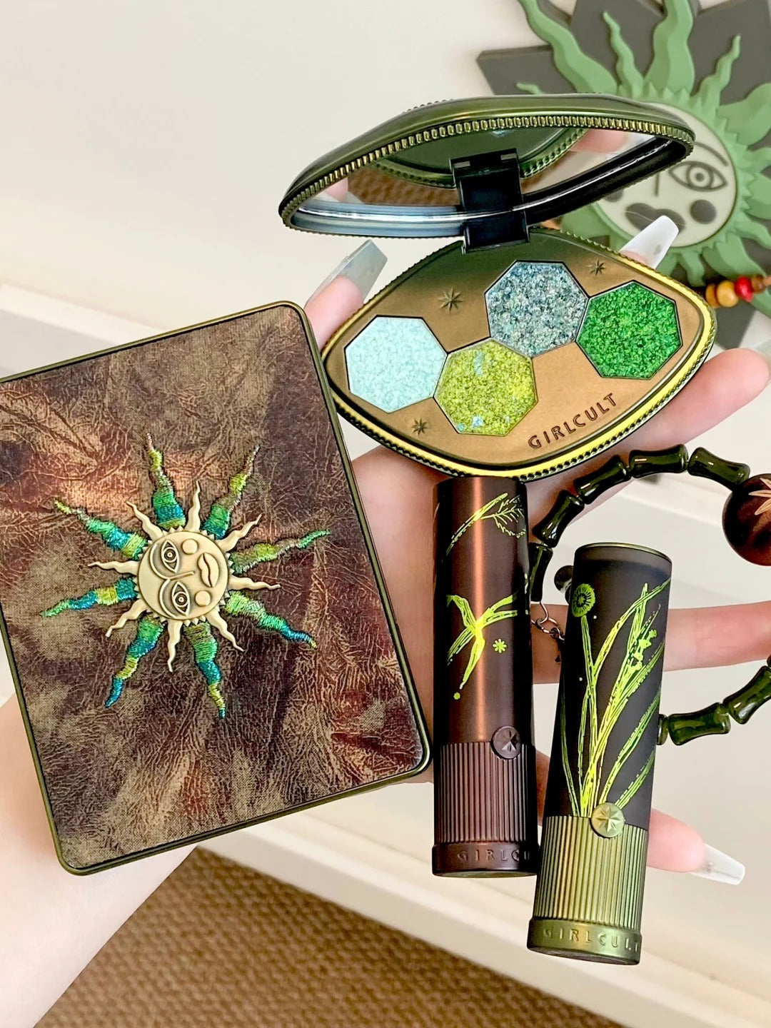 Girlcult Compendium of Materia Medica Collection Highlighter & Contour Makeup Palette T4482