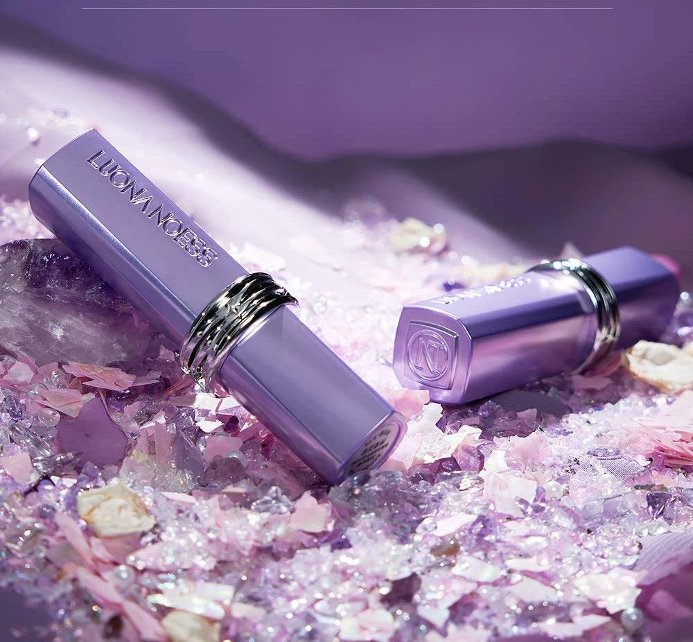 LUONA NOESS Black Magic Collection Moist Glossy Lipstick T5501