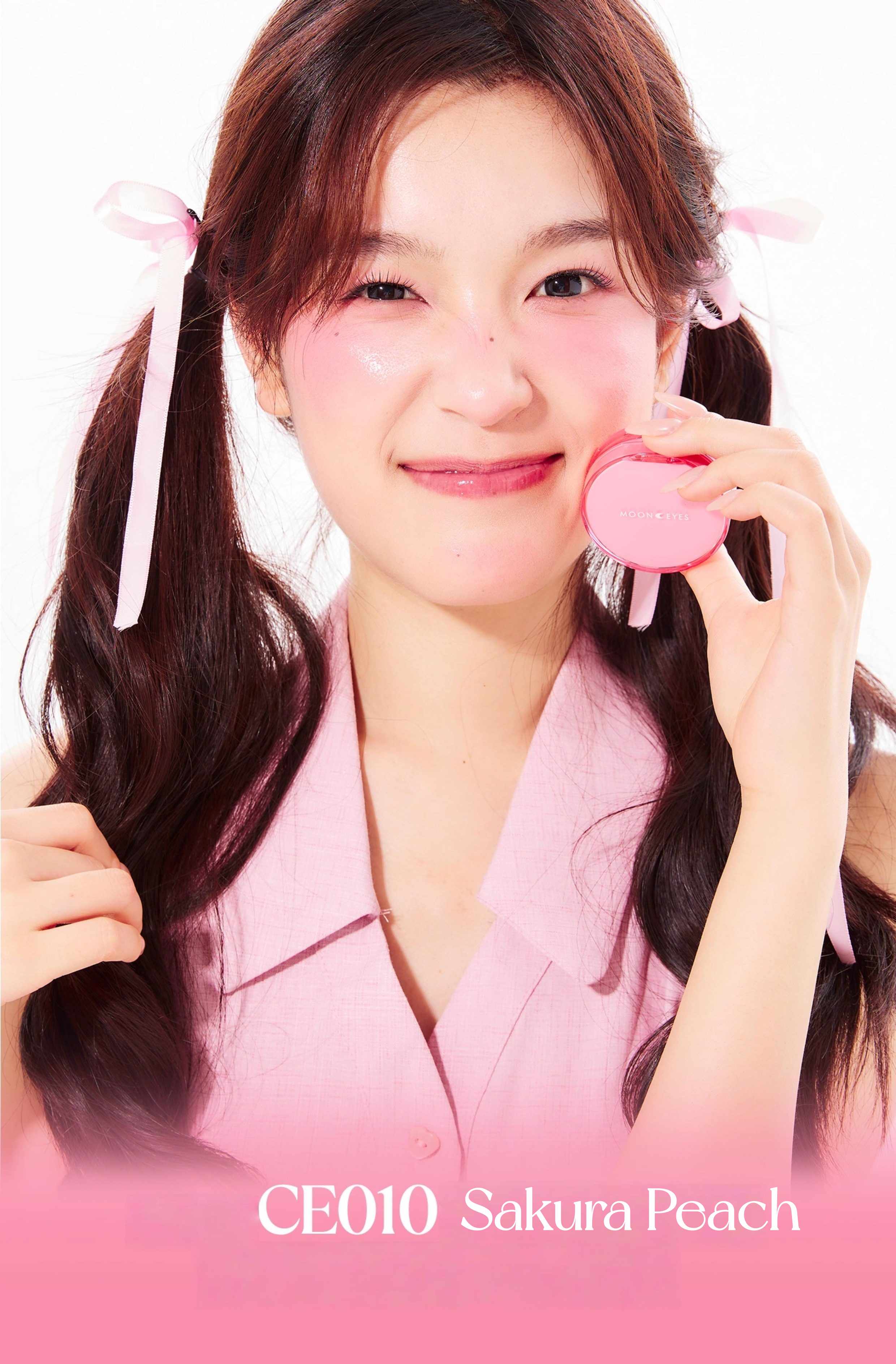 MOONEYES Emotional Explorer Collection Long-wear Moist Air Cushion Blusher T5471