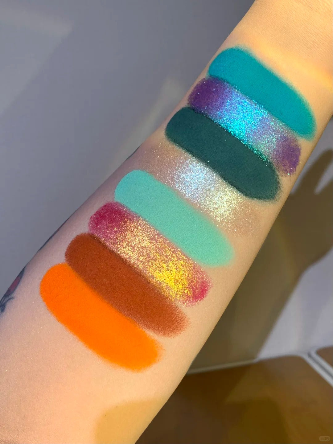 Narimi Pumpkin Spice 8-Color Chameleon Eyeshadow Palette (9.0