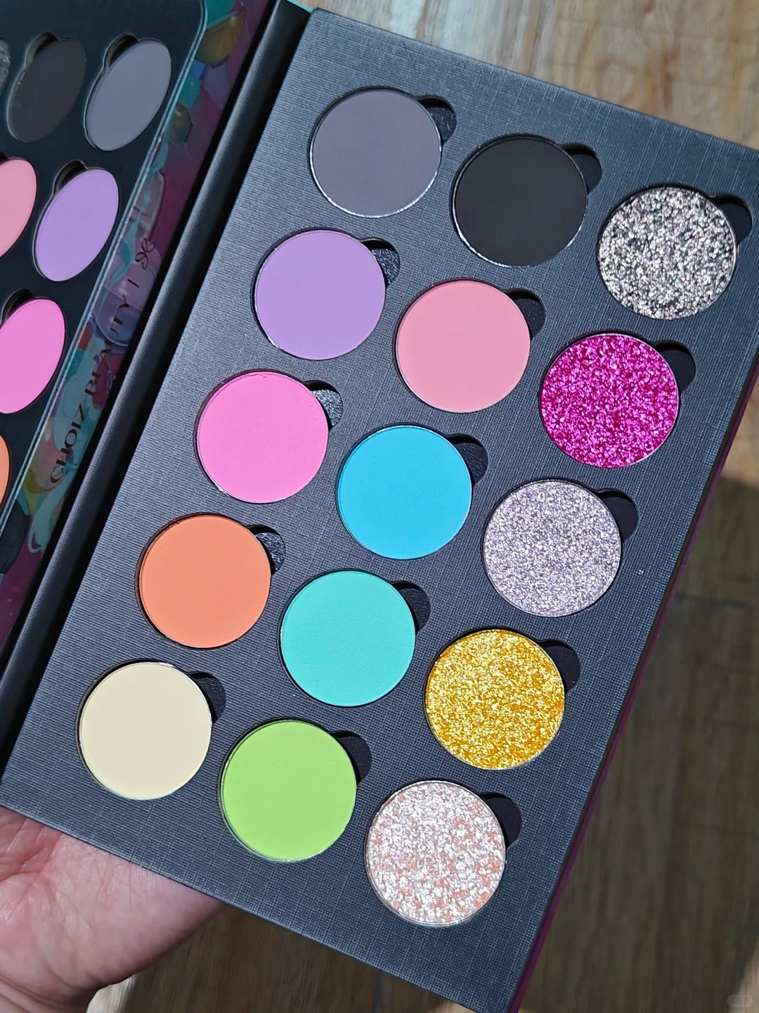 CHOIZ BEAUTY 15-color Porcelain Glazes Eyeshadow Palette T5728