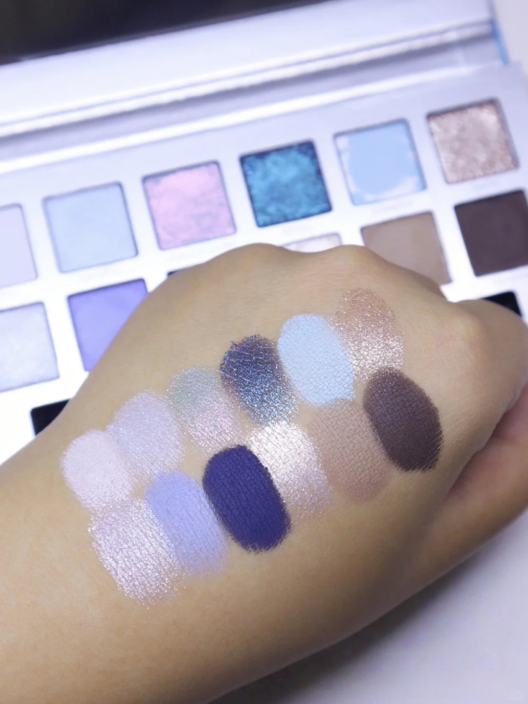 PERFECT DIARY X Nezha 12-color Eyeshadow Palette T5258
