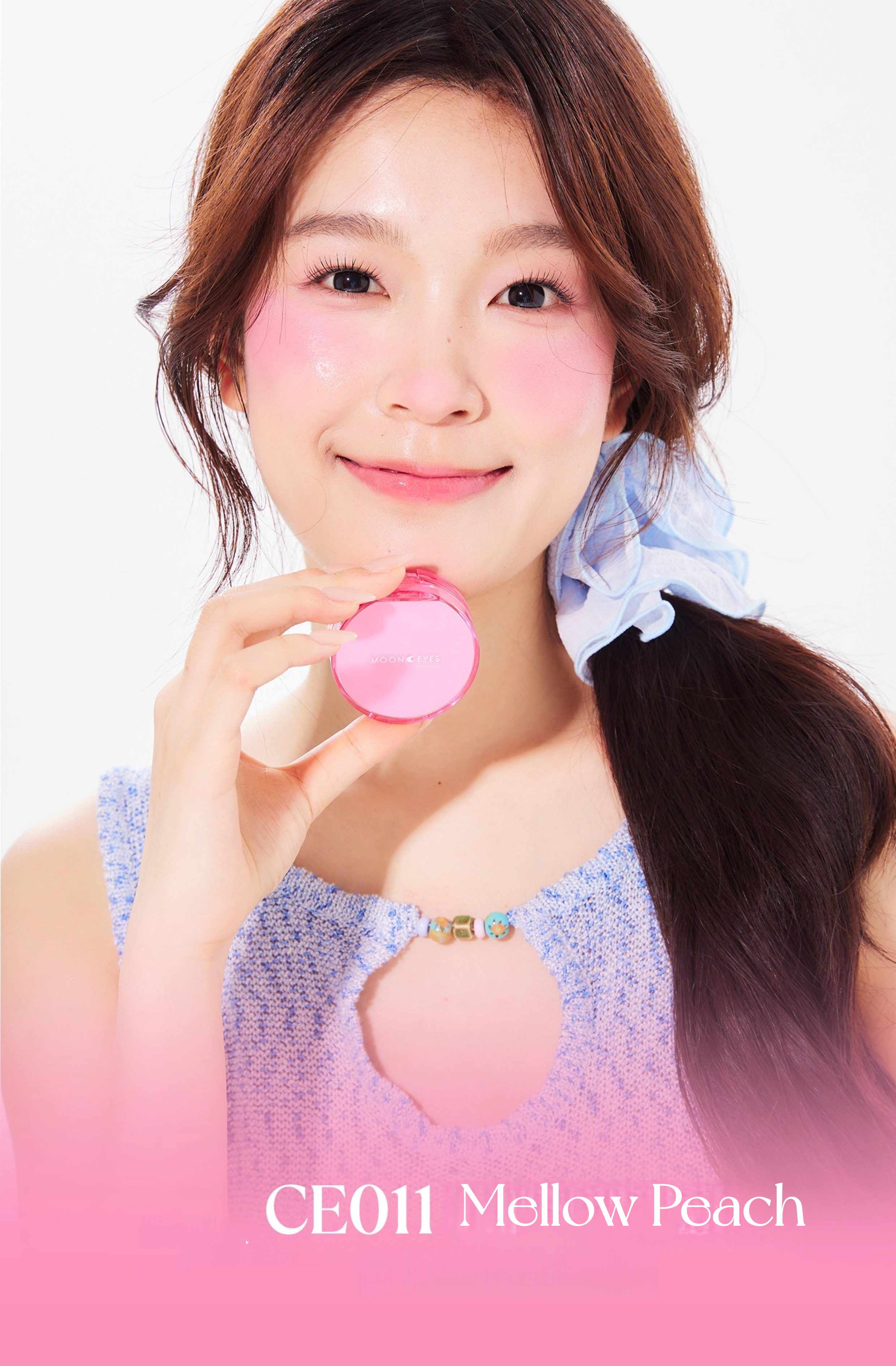 MOONEYES Emotional Explorer Collection Long-wear Moist Air Cushion Blusher T5471