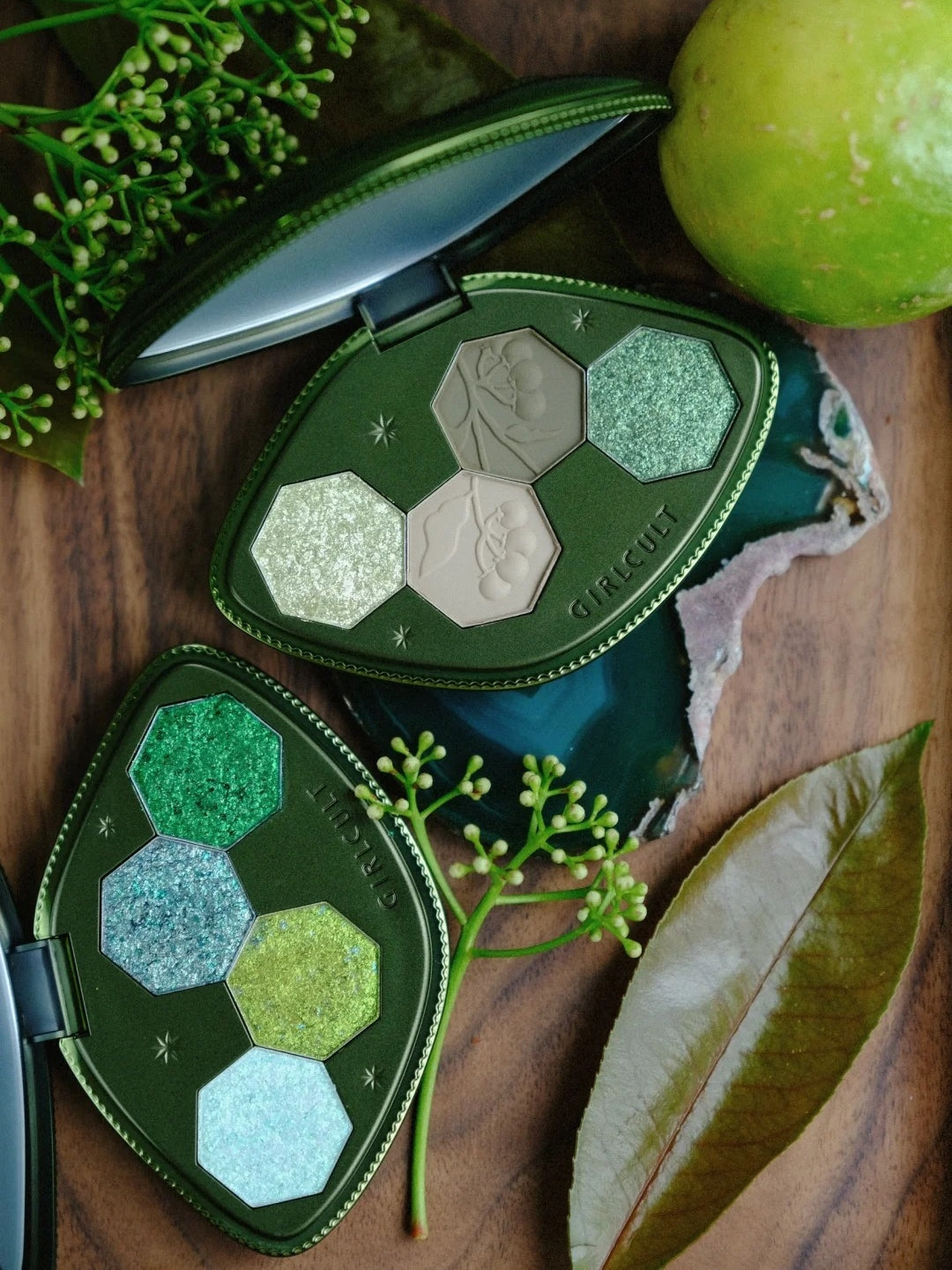 Girlcult Compendium of Materia Medica Collection Chameleon Øjenskyggepalette T4483