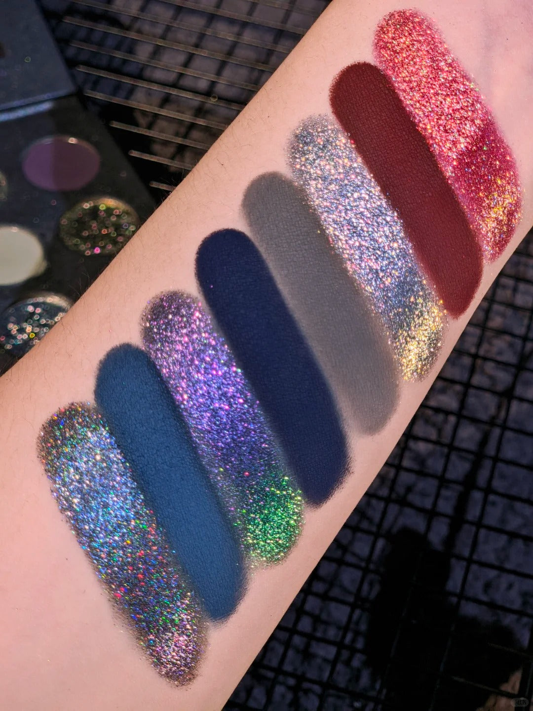 KRYPTEIN COSMETICS Supernova Chameleon Eyeshadow Palette T5668