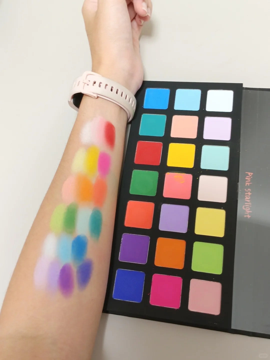PINK STARLIGHT Color Outburst 21-color Eyeshadow Palette T5946