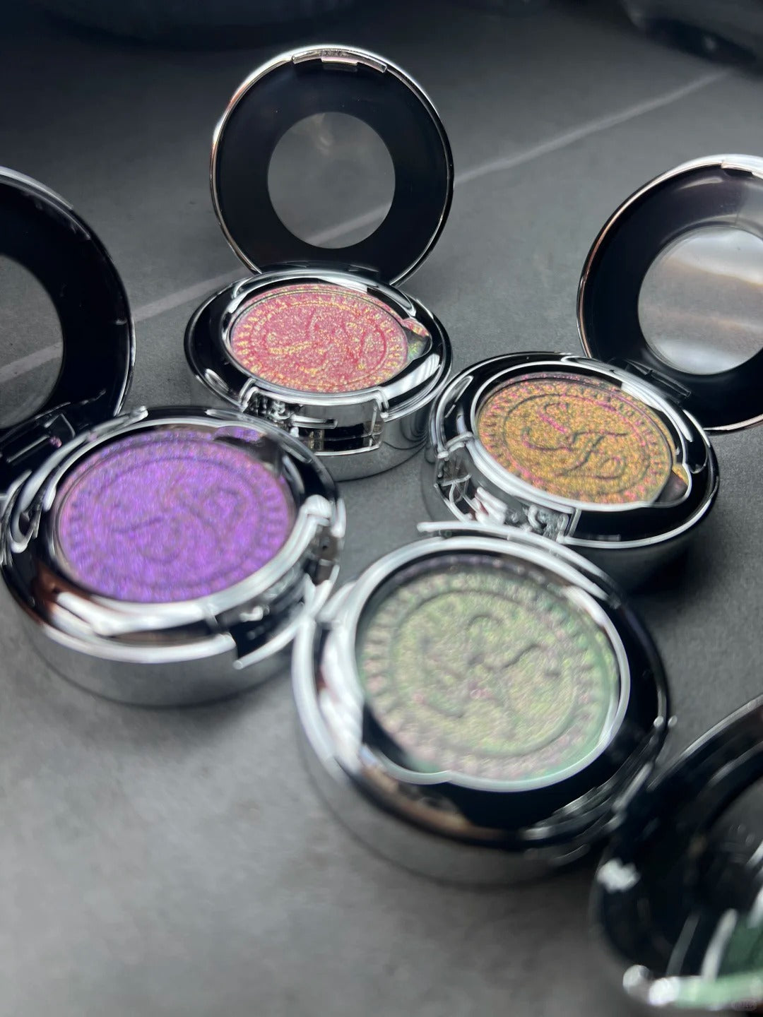 SheenEffect Crazy Party Collection Magical Chameleon Eyeshadow T4332