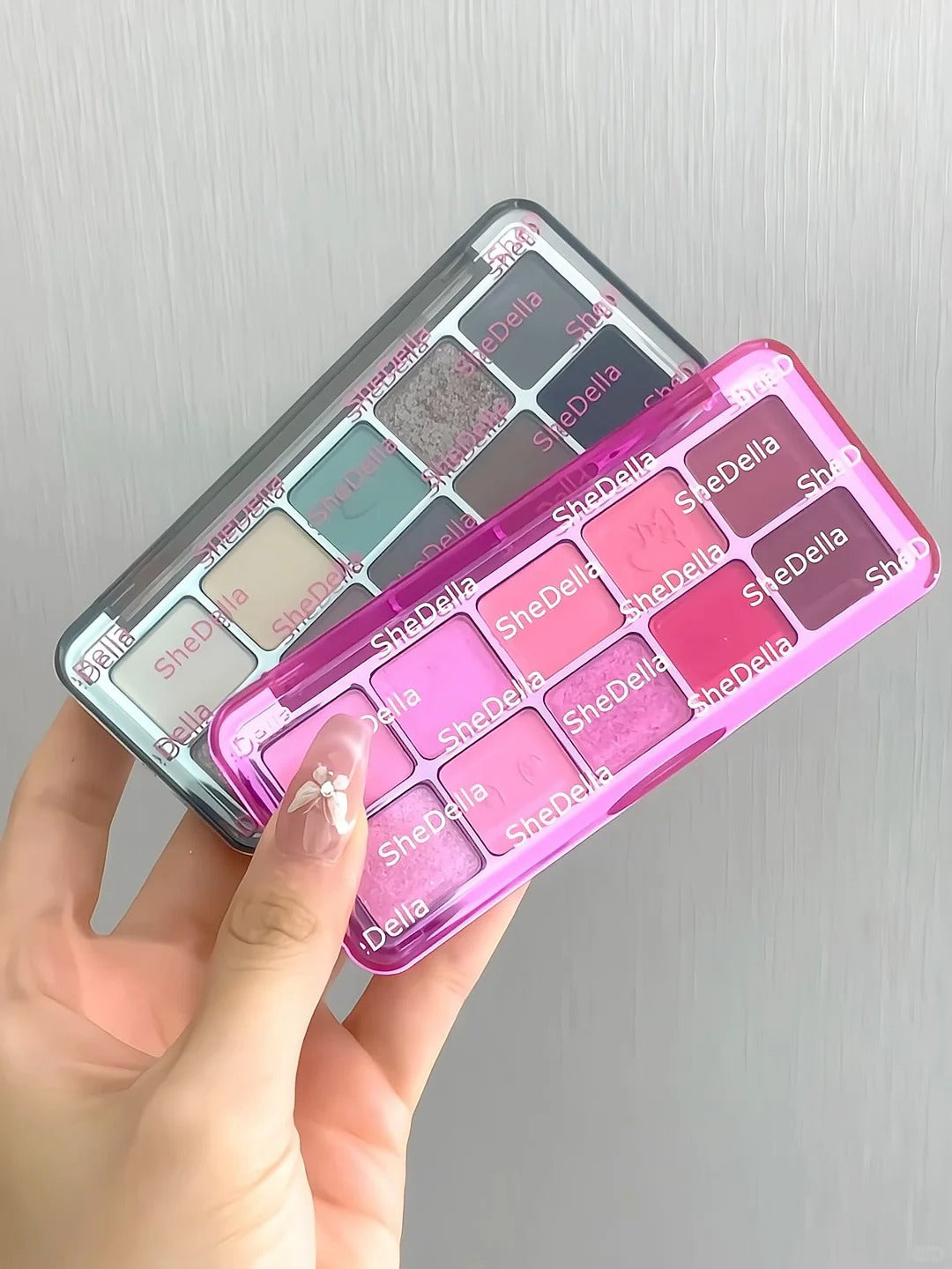 SheDella Cat Collection 10-color Eyeshadow Palette T4442