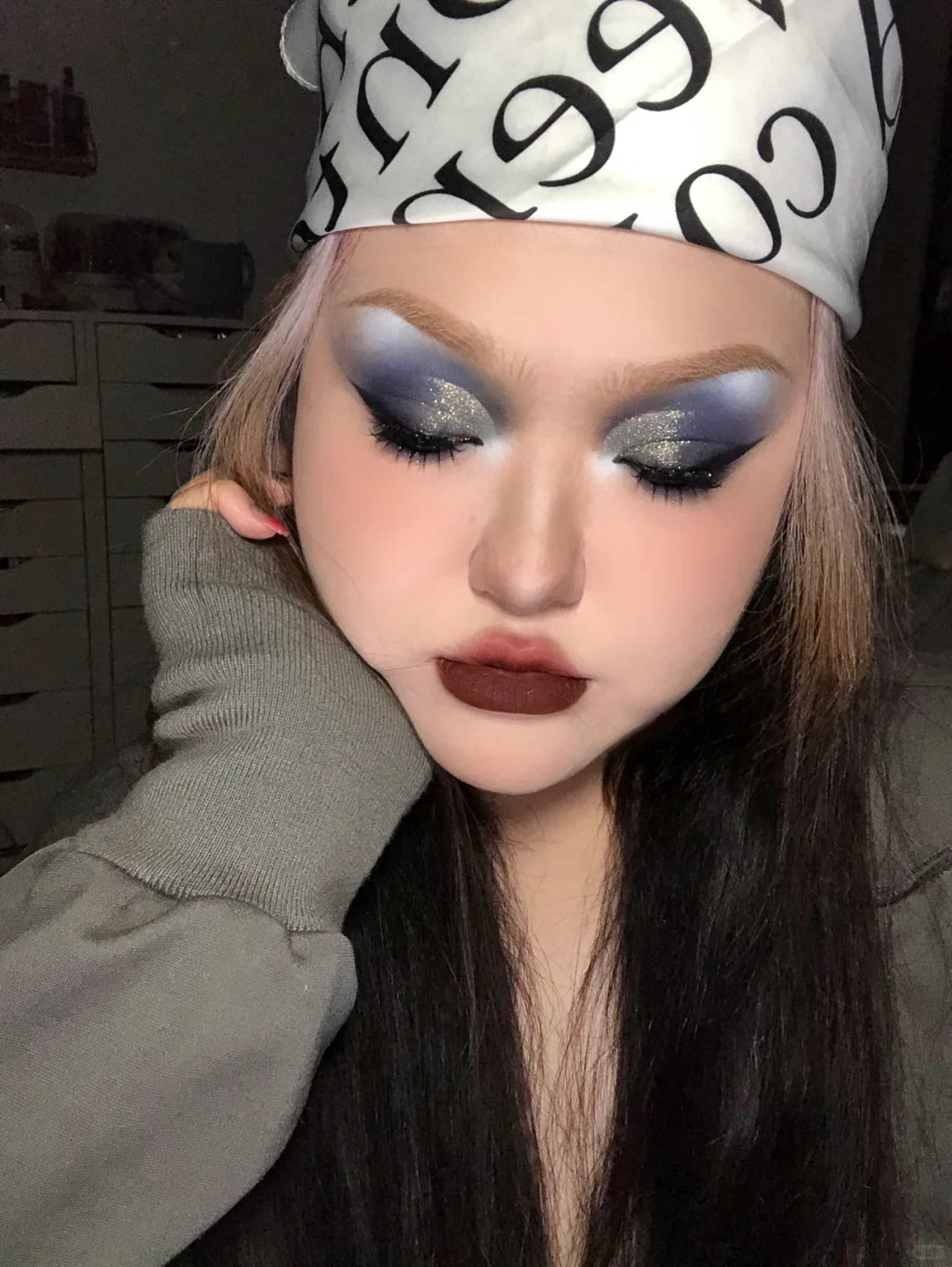 Narimi Black Ash 8-Color Holographic Eyeshadow Palette (5.0) T3846