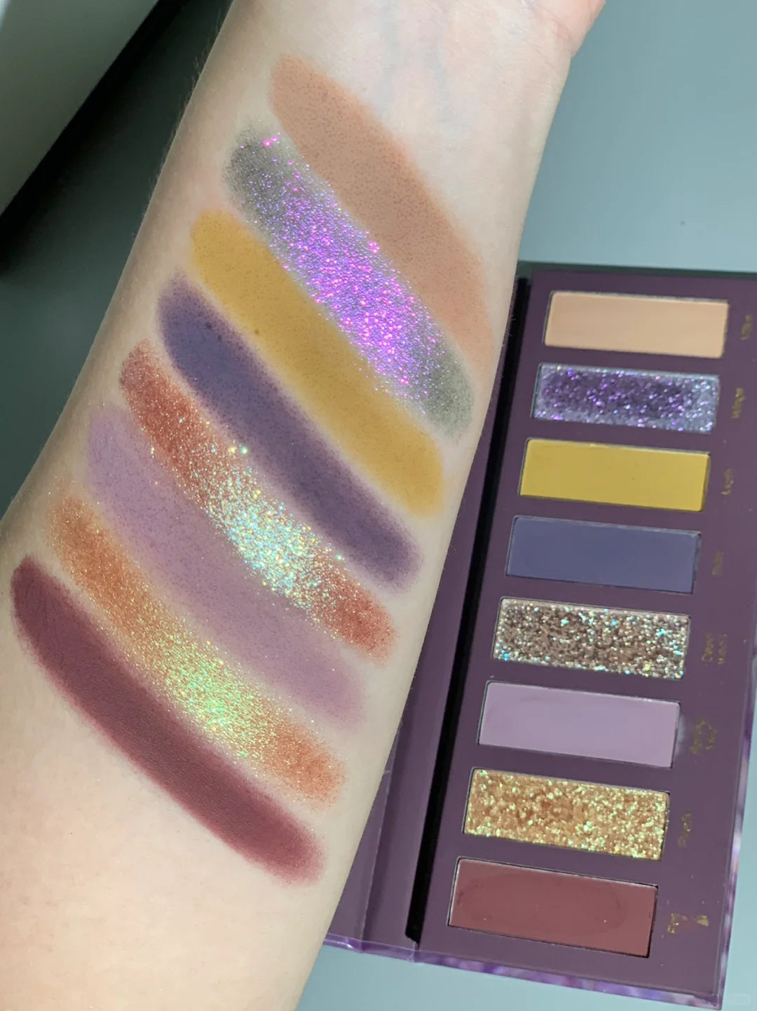 Narimi Purple Dead Wood 8-Color Eyeshadow Palette (5.0) T3945
