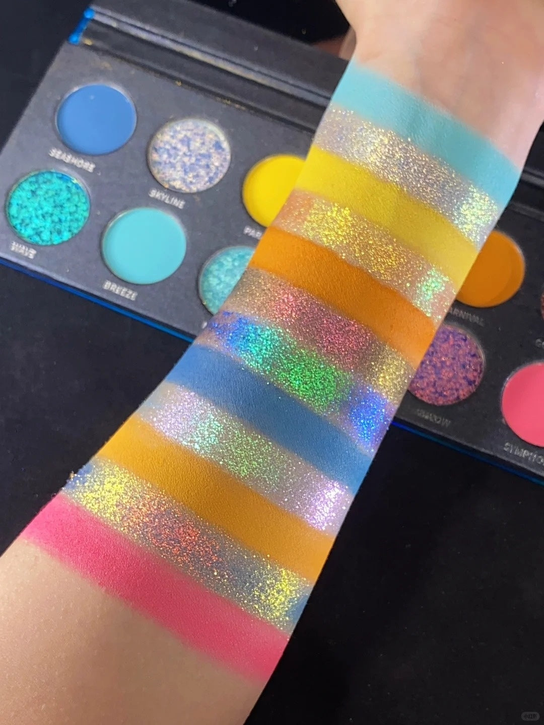 KRYPTEIN COSMETICS Sunset Symphony Chameleon Eyeshadow Palette T4756